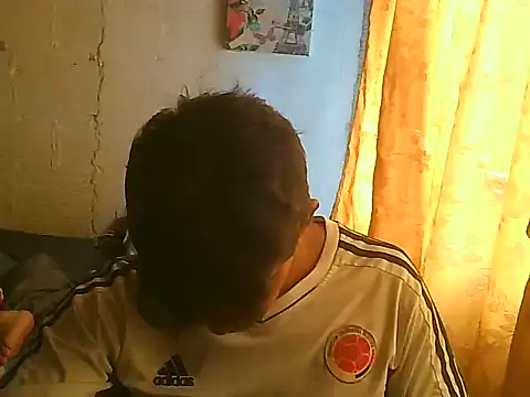 horny latin couple1 online show from October 16, 1:56 pm