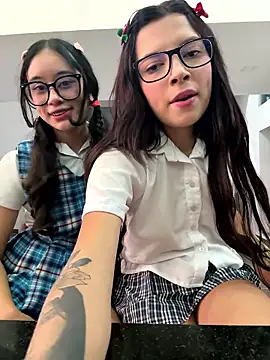 Snapshot of l0lita_sweet chatting on January 15, 4:44 pm l0lita sweet online show from January 15, 4:44 pm