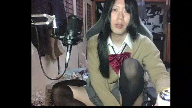 Snapshot of harinyanxxx chatting on November 23, 5:02 pm harinyanxxx online show from November 23, 5:02 pm
