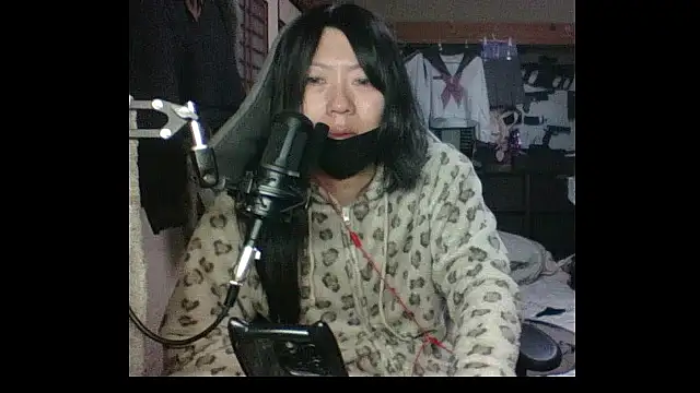 Snapshot of harinyanxxx chatting on December 18, 7:09 pm harinyanxxx online show from December 18, 7:09 pm