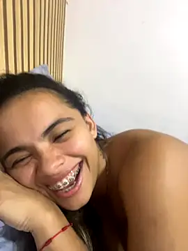 safadinhaquenteW online show from October 15, 4:34 am