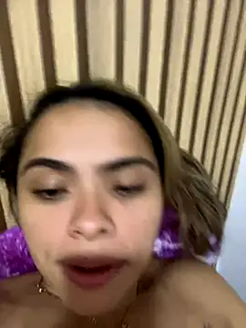 safadinhaquenteW online show from November 18, 4:17 am