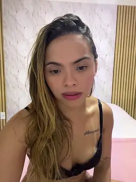 safadinhaquenteW online show from May 25, 3:18 pm