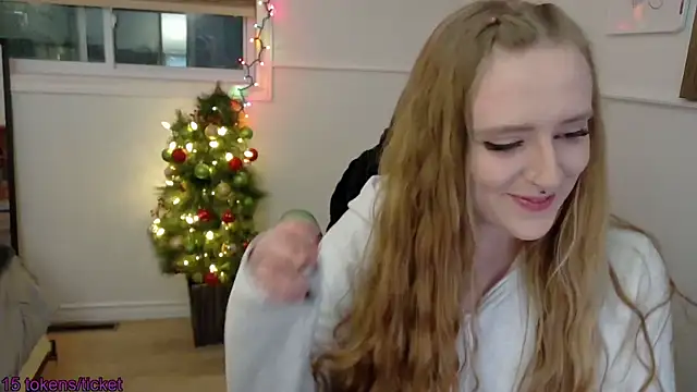 Snapshot of Pattyworld69 chatting on December 15, 3:00 am Pattyworld69 online show from December 15, 3:00 am