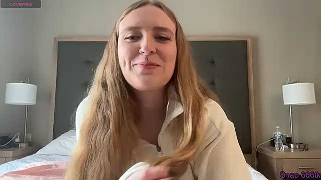 Snapshot of Pattyworld69 chatting on January 7, 7:05 pm Pattyworld69 online show from January 7, 7:05 pm