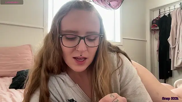 Snapshot of Pattyworld69 chatting on March 26, 3:17 pm Pattyworld69 online show from March 26, 3:17 pm