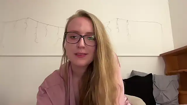 Snapshot of Pattyworld69 chatting on May 31, 3:26 am Pattyworld69 online show from May 31, 3:26 am