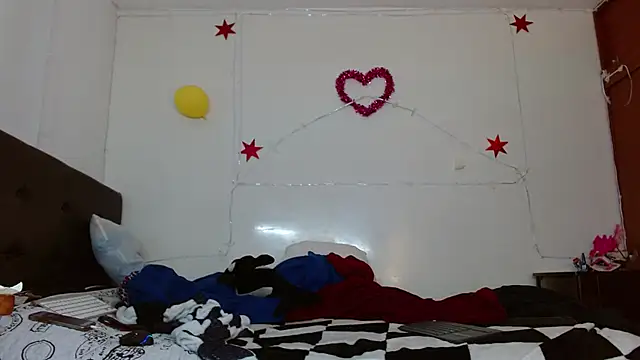 Snapshot of picante70_ chatting on October 29, 1:13 pm picante70 online show from October 29, 1:13 pm