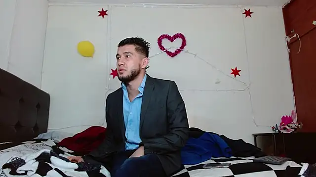 Snapshot of picante70_ chatting on November 1, 10:39 am picante70 online show from November 1, 10:39 am