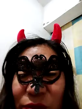 Snapshot of mimilobis chatting on October 14, 6:03 am mimilobis online show from October 14, 6:03 am