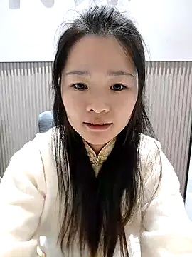 Snapshot of zrr32 chatting on October 12, 10:25 am zrr32 online show from October 12, 10:25 am