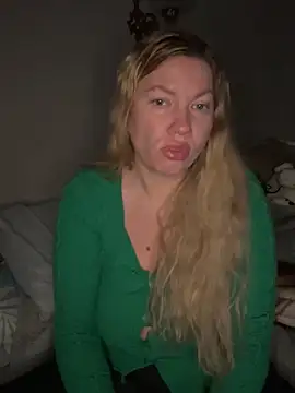 Snapshot of Barby_Kiss chatting on October 25, 8:25 pm Barby Kiss online show from October 25, 8:25 pm