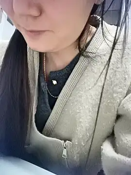 Snapshot of MK-6585 chatting on October 12, 1:21 pm MK-6585 online show from October 12, 1:21 pm