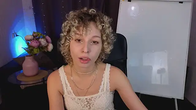 Mary Wahlberg online show from October 27, 5:33 am