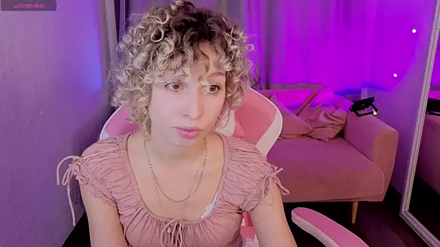 Mary Wahlberg online show from October 28, 5:44 am