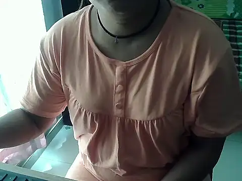 Snapshot of SexyRani2000 chatting on November 12, 7:53 am SexyRani2000 online show from November 12, 7:53 am