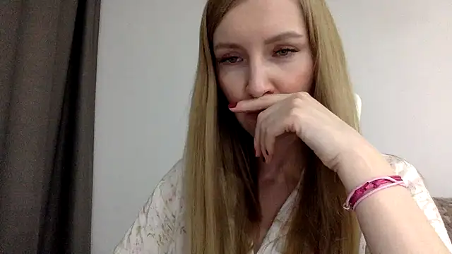 Snapshot of Neralith chatting on April 18, 7:58 pm Neralith online show from April 18, 7:58 pm