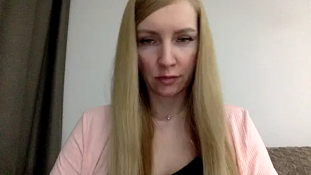 Snapshot of Neralith chatting on May 2, 7:52 pm Neralith online show from May 2, 7:52 pm