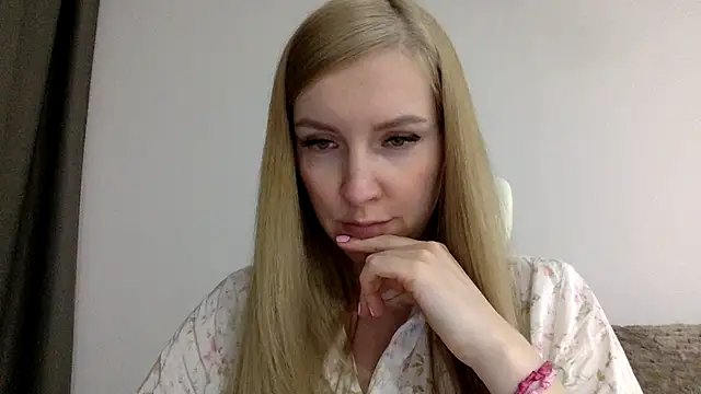 Snapshot of Neralith chatting on May 16, 7:23 pm Neralith online show from May 16, 7:23 pm