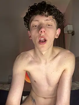 TwinksNextDoor online show from April 22, 4:30 pm