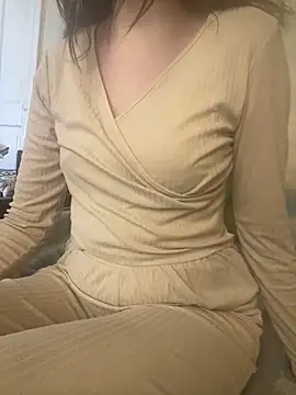 KittieCreme online show from February 11, 12:43 pm