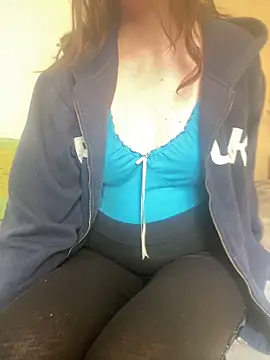 KittieCreme online show from April 4, 12:35 pm