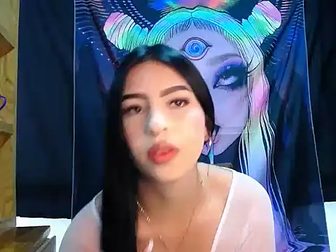 AlanaCollins- online show from October 19, 11:44 am