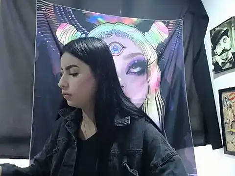 AlanaCollins- online show from October 20, 11:32 am