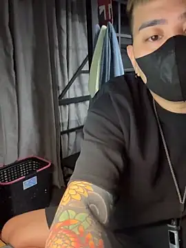 Han Wolf 830 online show from April 26, 12:36 pm