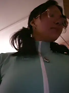 Mariana-Torres online show from December 13, 8:36 pm