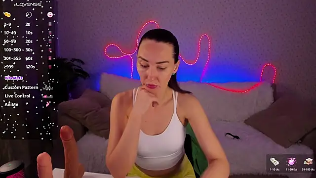 Lilith Sora online show from April 21, 7:50 pm