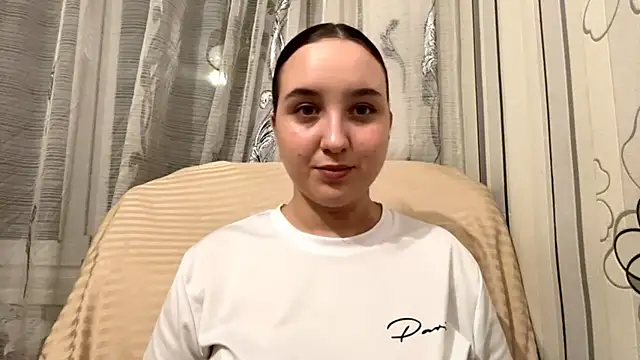 DaisyMolly online show from November 1, 10:01 pm