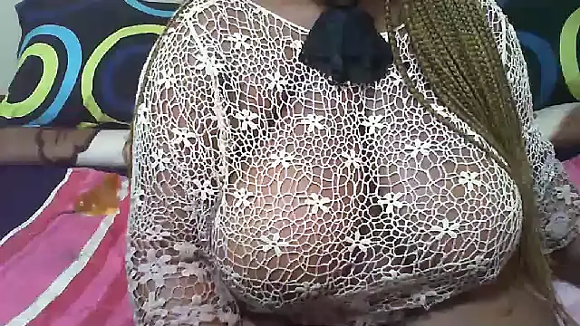 Snapshot of LICIOUSEBOOBSXX chatting on November 21, 6:56 am LICIOUSEBOOBSXX online show from November 21, 6:56 am