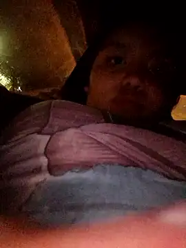 Snapshot of natt-bigass chatting on April 25, 1:19 am natt-bigass online show from April 25, 1:19 am