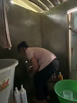 Linh-xxx online show from October 17, 6:27 am