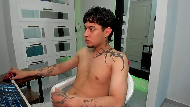 Sky Wild online show from March 27, 8:08 pm