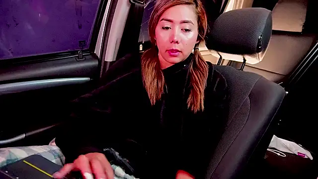 Snapshot of kam_amazoniann chatting on October 15, 12:05 pm kam amazoniann online show from October 15, 12:05 pm