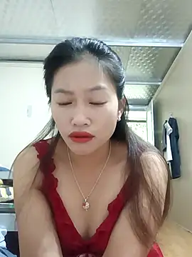 Snapshot of -Paige- chatting on October 14, 3:18 am -Paige- online show from October 14, 3:18 am