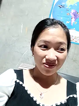 Snapshot of -Paige- chatting on October 21, 12:06 pm -Paige- online show from October 21, 12:06 pm