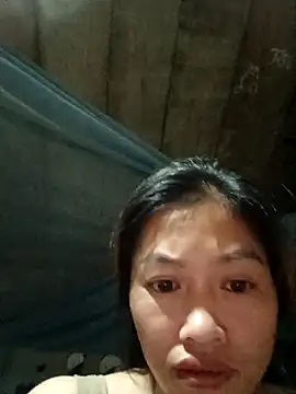 Snapshot of -Paige- chatting on October 31, 1:01 pm -Paige- online show from October 31, 1:01 pm