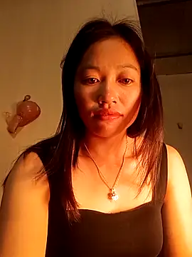 Snapshot of -Paige- chatting on December 2, 9:21 pm -Paige- online show from December 2, 9:21 pm