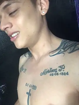 Snapshot of Cute_curious chatting on October 15, 3:50 am Cute curious online show from October 15, 3:50 am