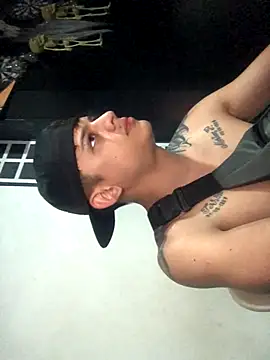 Snapshot of Cute_curious chatting on October 17, 12:47 am Cute curious online show from October 17, 12:47 am