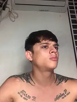 Snapshot of Cute_curious chatting on October 21, 4:24 am Cute curious online show from October 21, 4:24 am