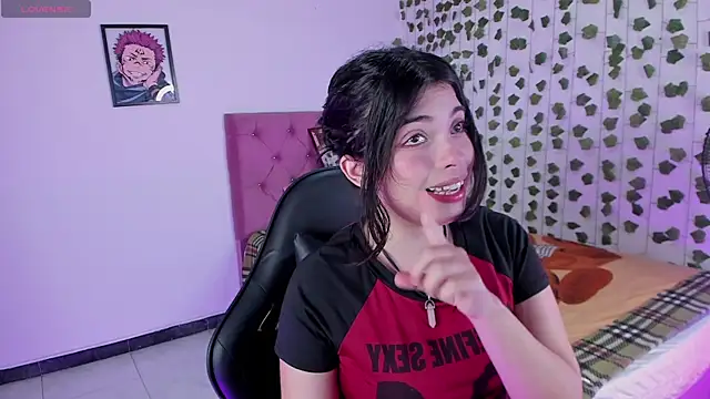 Snapshot of selina_lovers_ chatting on October 25, 3:58 am selina lovers  online show from October 25, 3:58 am