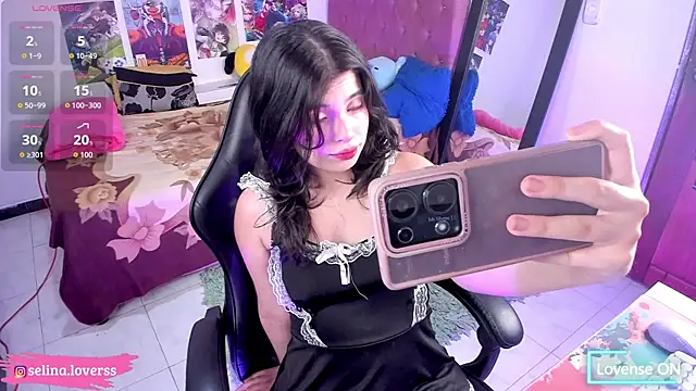 Snapshot of selina_lovers_ chatting on May 29, 3:48 am selina lovers online show from May 29, 3:48 am