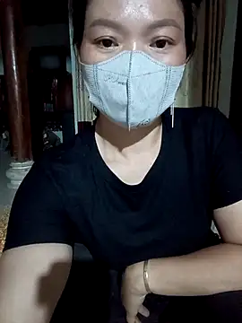 Snapshot of nat-tri chatting on October 17, 11:35 am nat-tri online show from October 17, 11:35 am