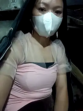 Snapshot of nat-tri chatting on November 4, 9:58 pm nat-tri online show from November 4, 9:58 pm