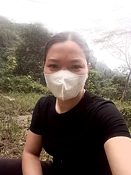 Snapshot of nat-tri chatting on November 6, 5:08 am nat-tri online show from November 6, 5:08 am