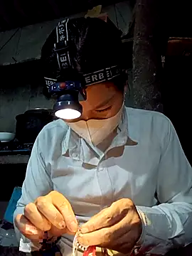 Snapshot of nat-tri chatting on November 10, 12:15 pm nat-tri online show from November 10, 12:15 pm